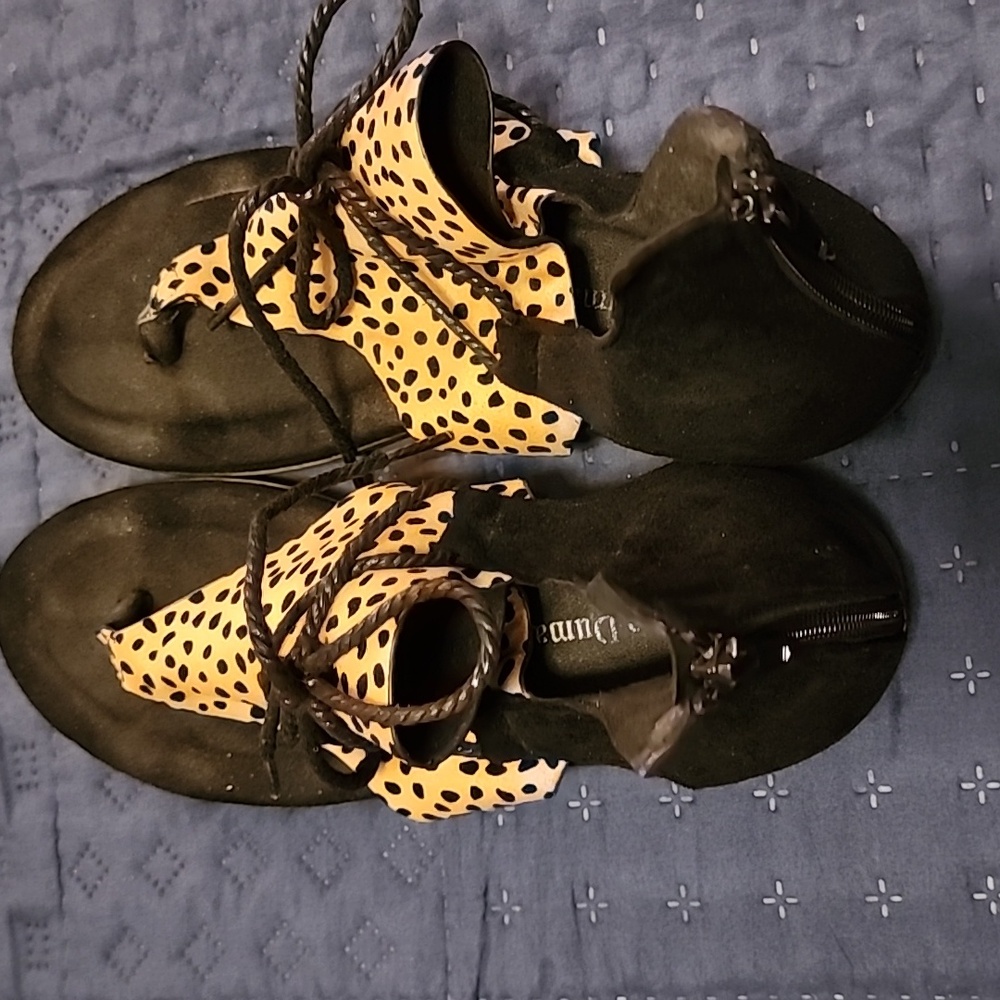 UC LEOPARD PRINT LACE UP SANDALS - Picture 2 of 4